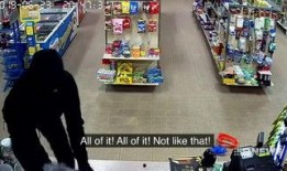 中古店拆包被爆料视频,揭秘古董市场惊人真相